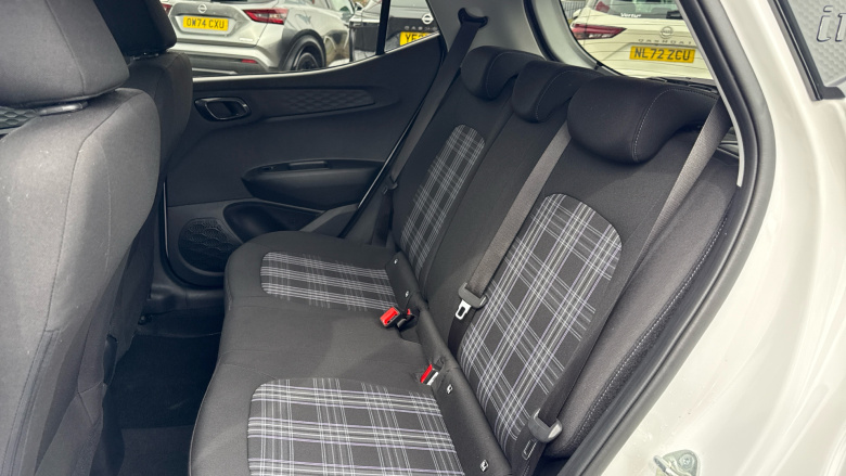 Hyundai i10 1.0 MPi Premium 5dr Petrol Hatchback